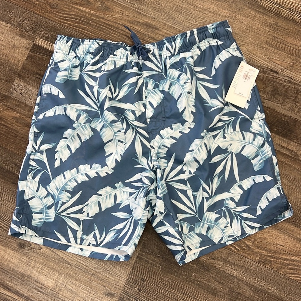 *NEW* Old Navy 7” inseam UPF 40 protection blue tropical swim shorts